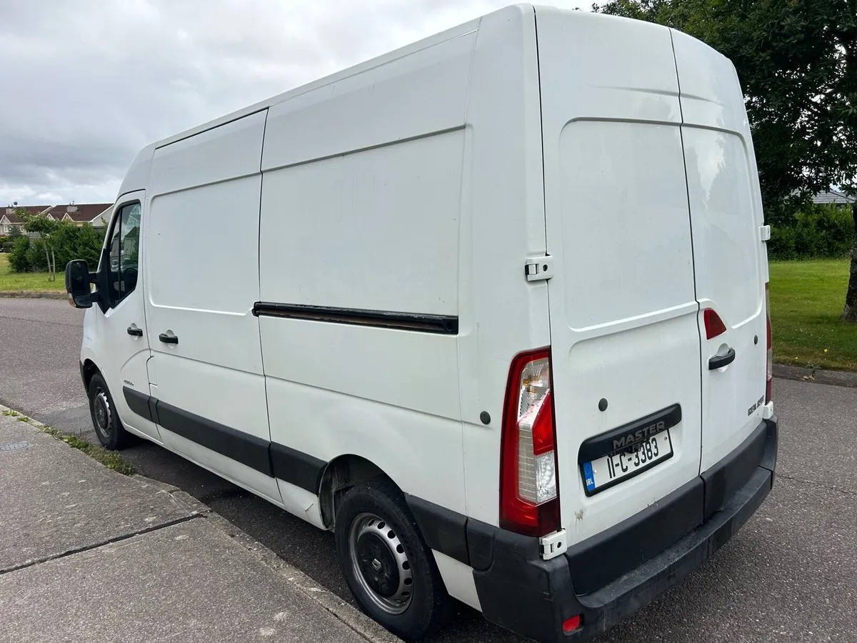 11 Renault master doe 11/25 - Image 3