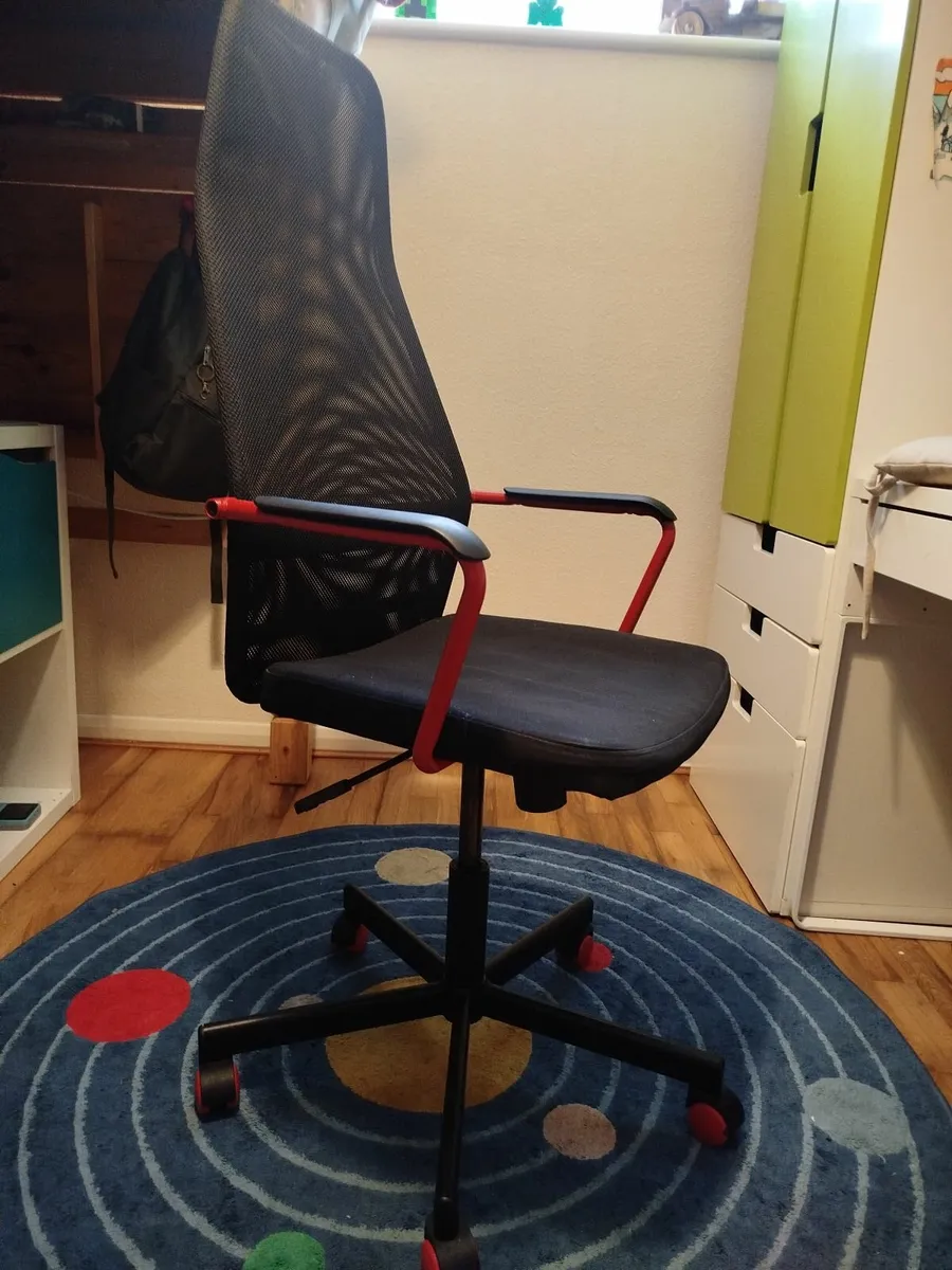 Gaming chair black - Image 1