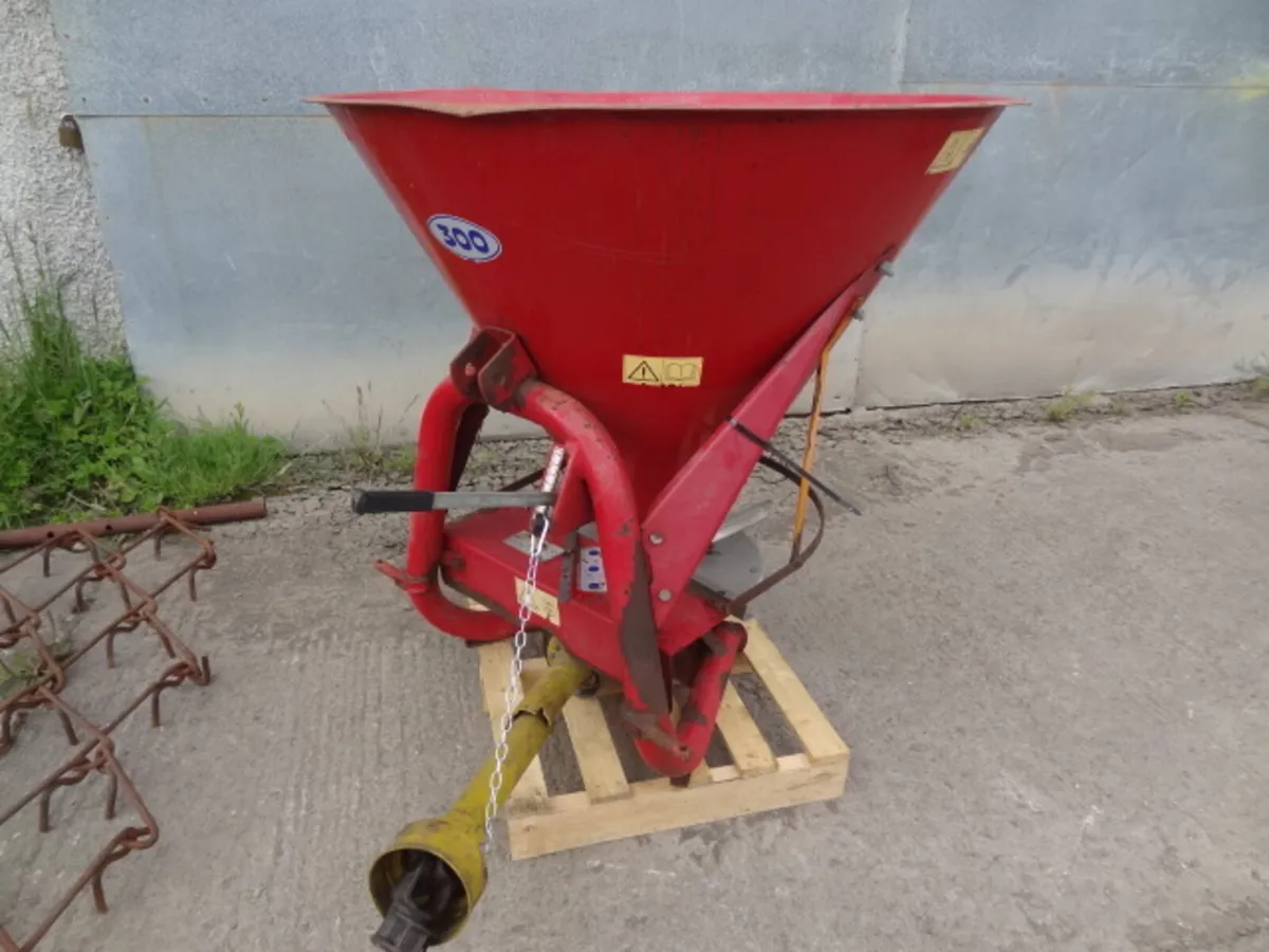 Fleming Sitter FS300 Disc Spreader Spinner - Image 1