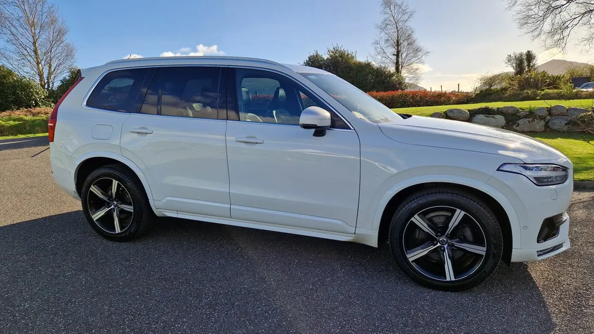 Volvo XC90 2017 - Image 2