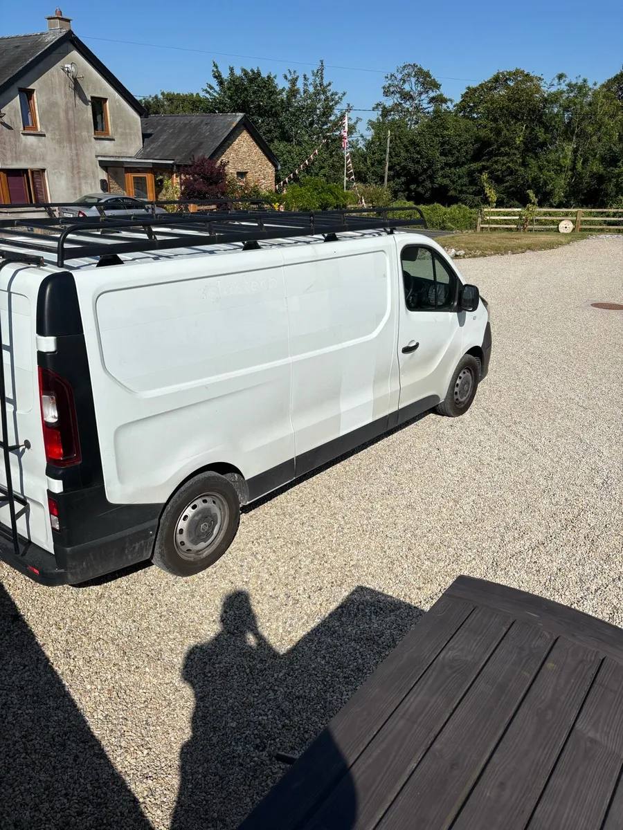 Van - Image 2