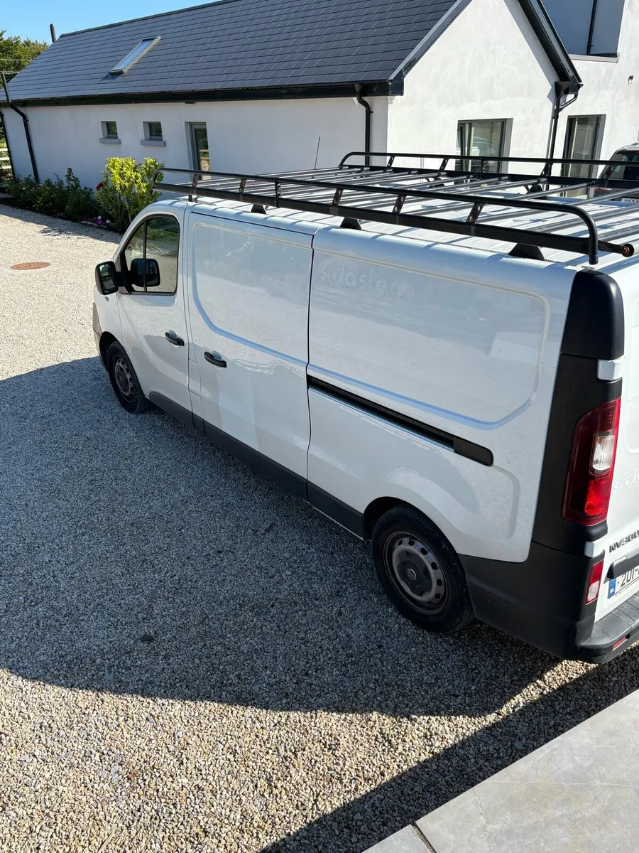 Van - Image 4