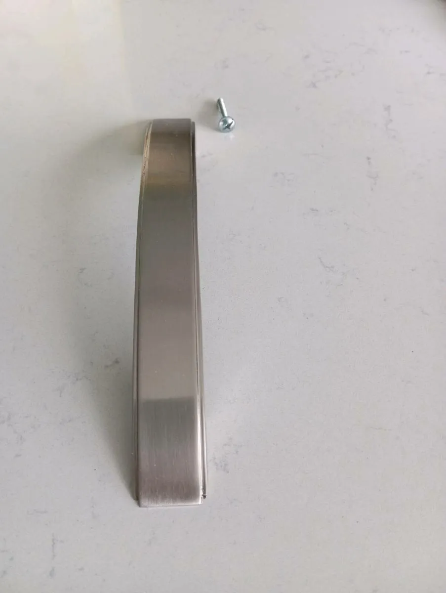 Chrome kitchen handles - Image 1