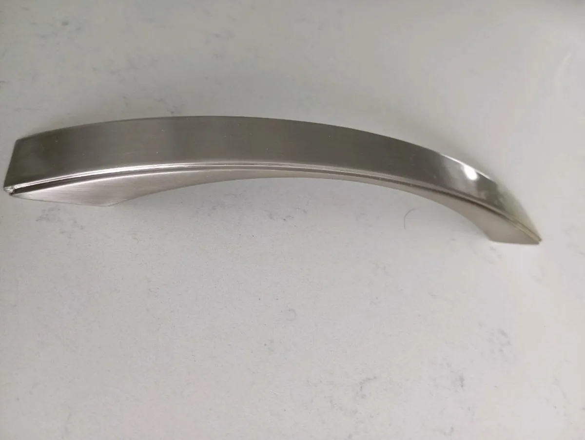 Chrome kitchen handles - Image 2