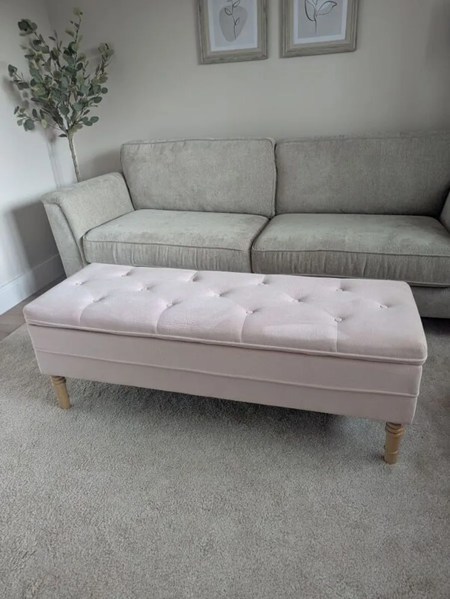 Pink Ottoman - Image 4