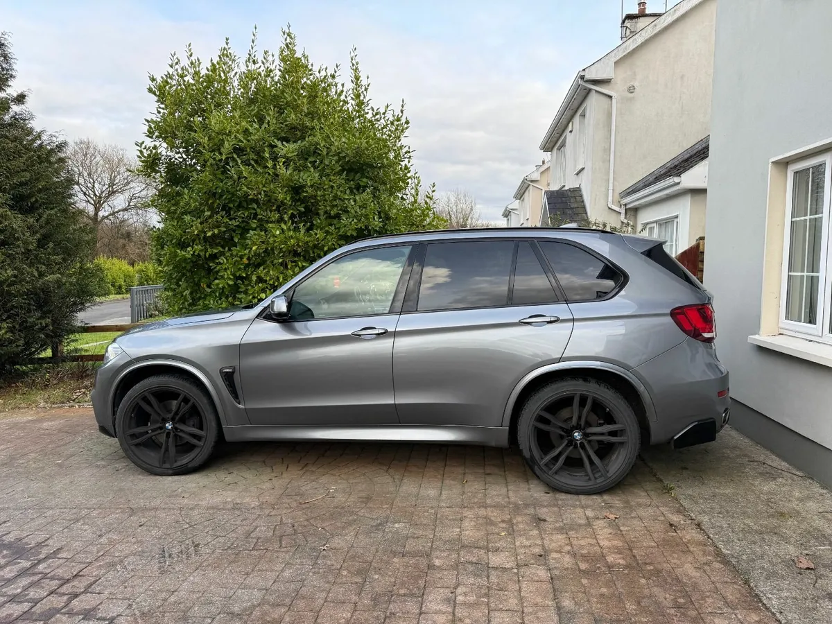 BMW X5  N1 CREW CAB - Image 4