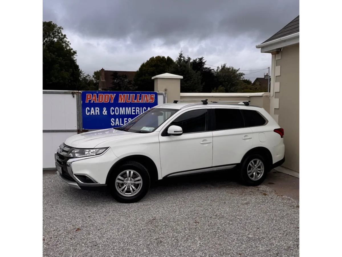 Mitsubishi Outlander 4WD 6MT N1 17MY 4DR - Image 3