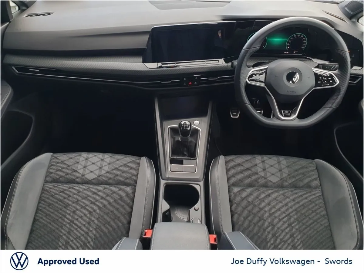 Volkswagen Golf 1.5 TSI 130HP R-line - Image 3