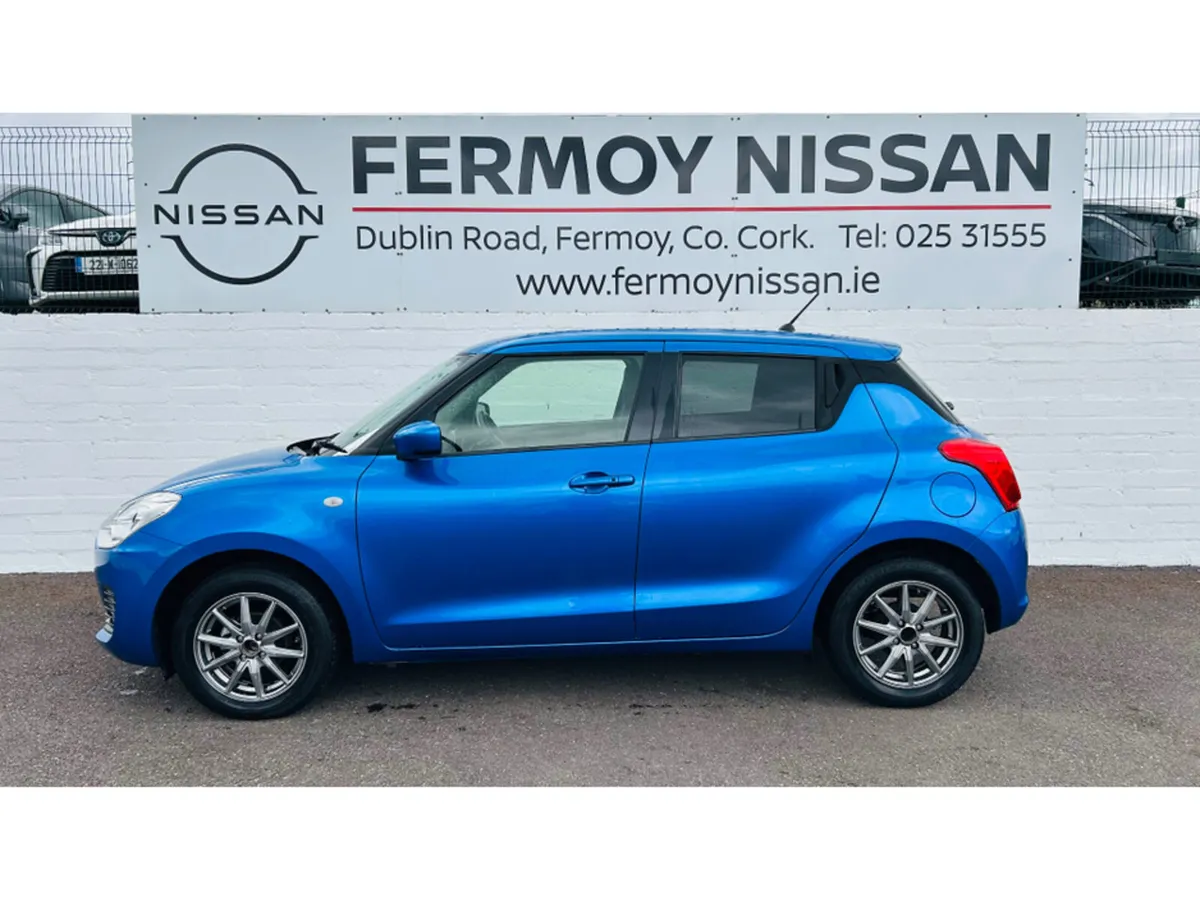Suzuki Swift 1.2 PETROL AUTOMATIC WITH HEATED SEAT - Image 2
