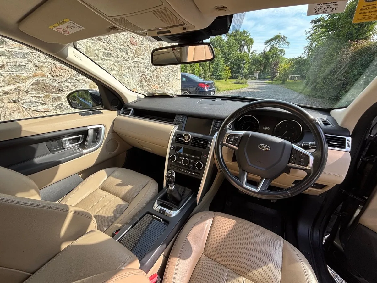 Land Rover Discovery Sport 2015 - Image 3