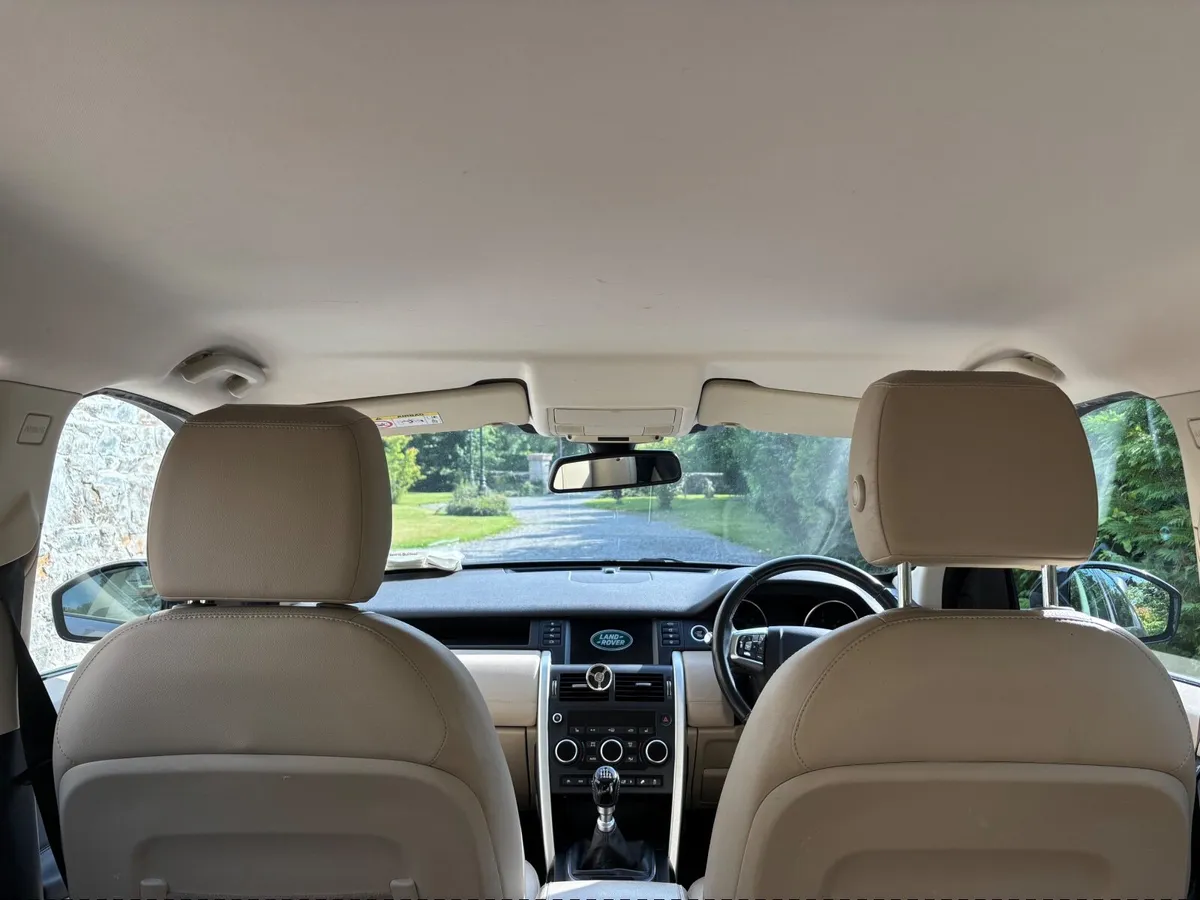 Land Rover Discovery Sport 2015 - Image 4