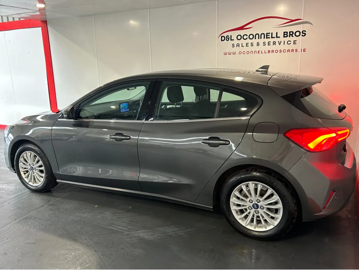Ford Focus TITANIUM TDCI - Image 4