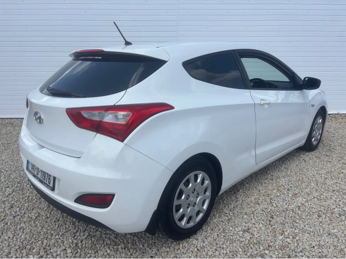 Hyundai i30 PRO 3DR - Image 3