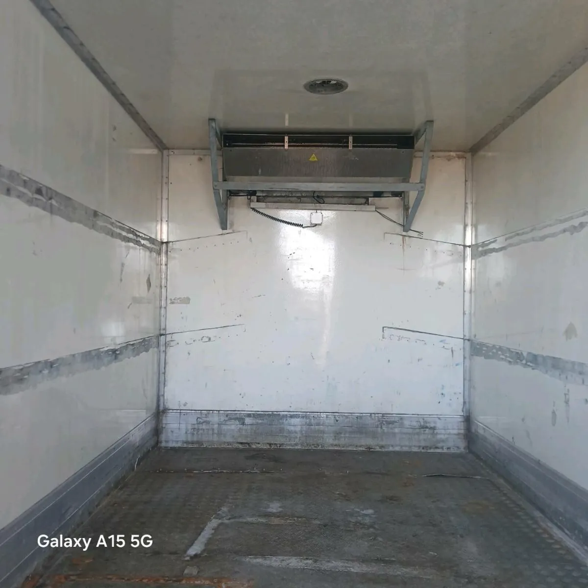 14 ft insulated body. - Image 3