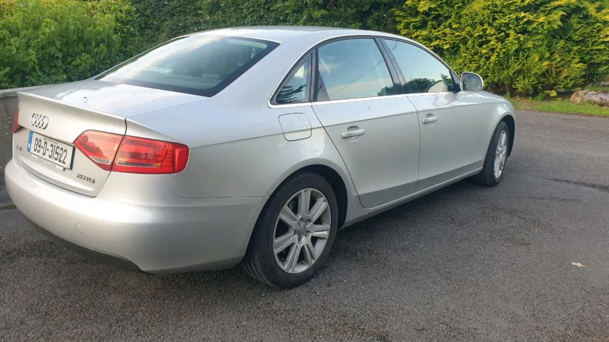 Audi A4 2.0tdi ncted and taxed - Image 4