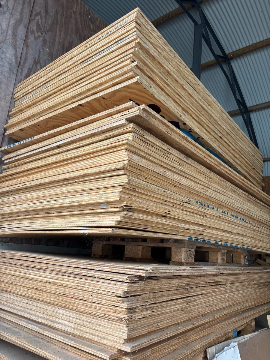 Ply wood 8x4 - Image 1