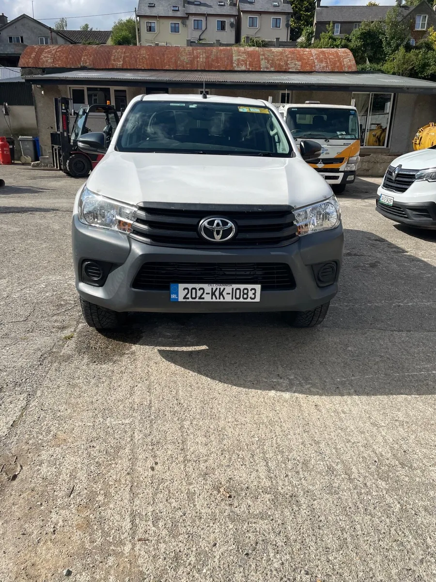 Toyota Hilux - Image 1