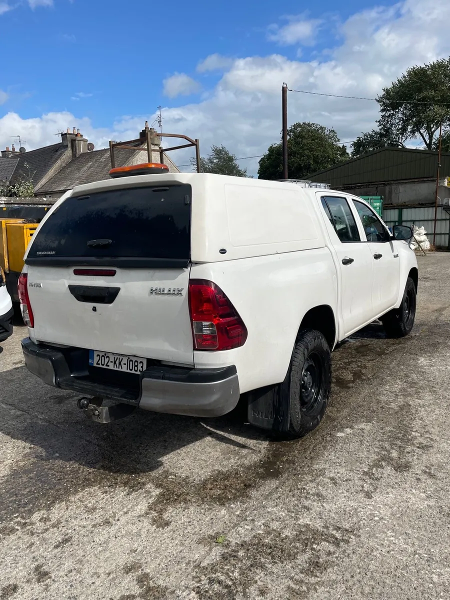 Toyota Hilux - Image 4