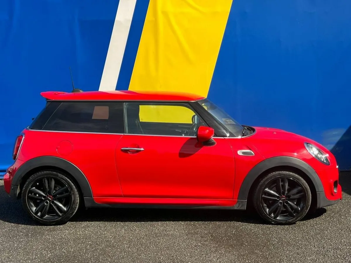 Mini Cooper SPORT JOHN COOPER WORKS PACK 1.5 // SP - Image 2