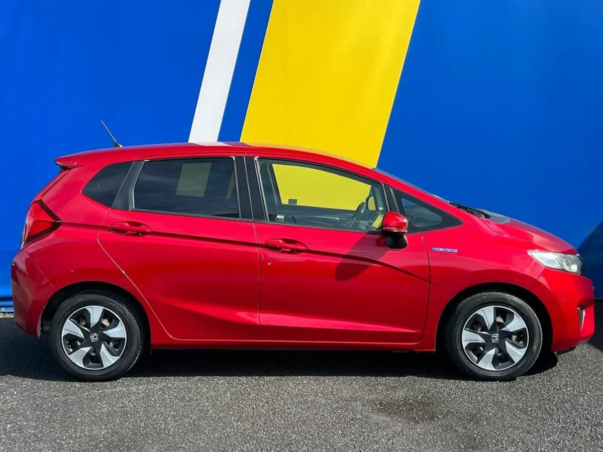Honda Fit 1.5 HYBRID F-PACKAGE AUTO // VALID NCT / - Image 2