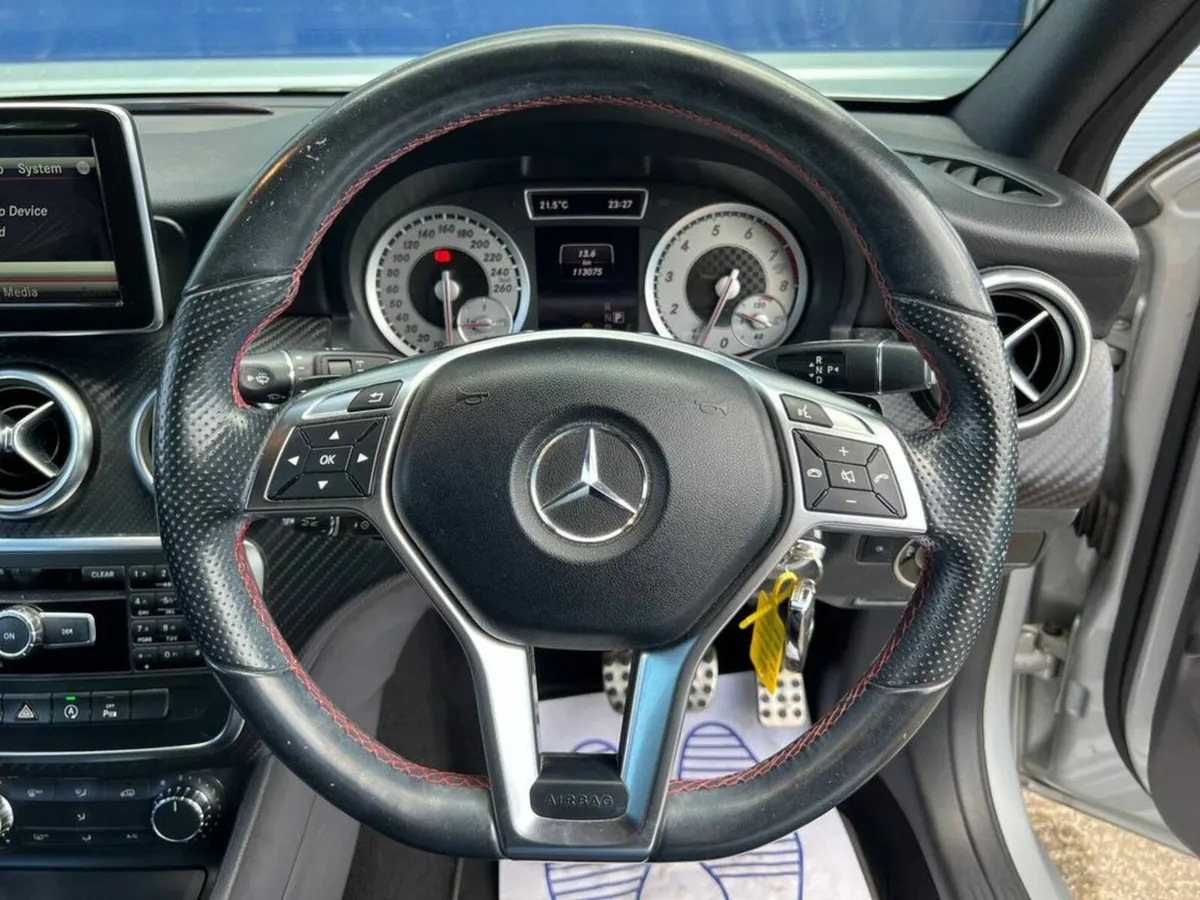 Mercedes-Benz A-Class A180 AMG-LINE 1.6 AUTO // SE - Image 4