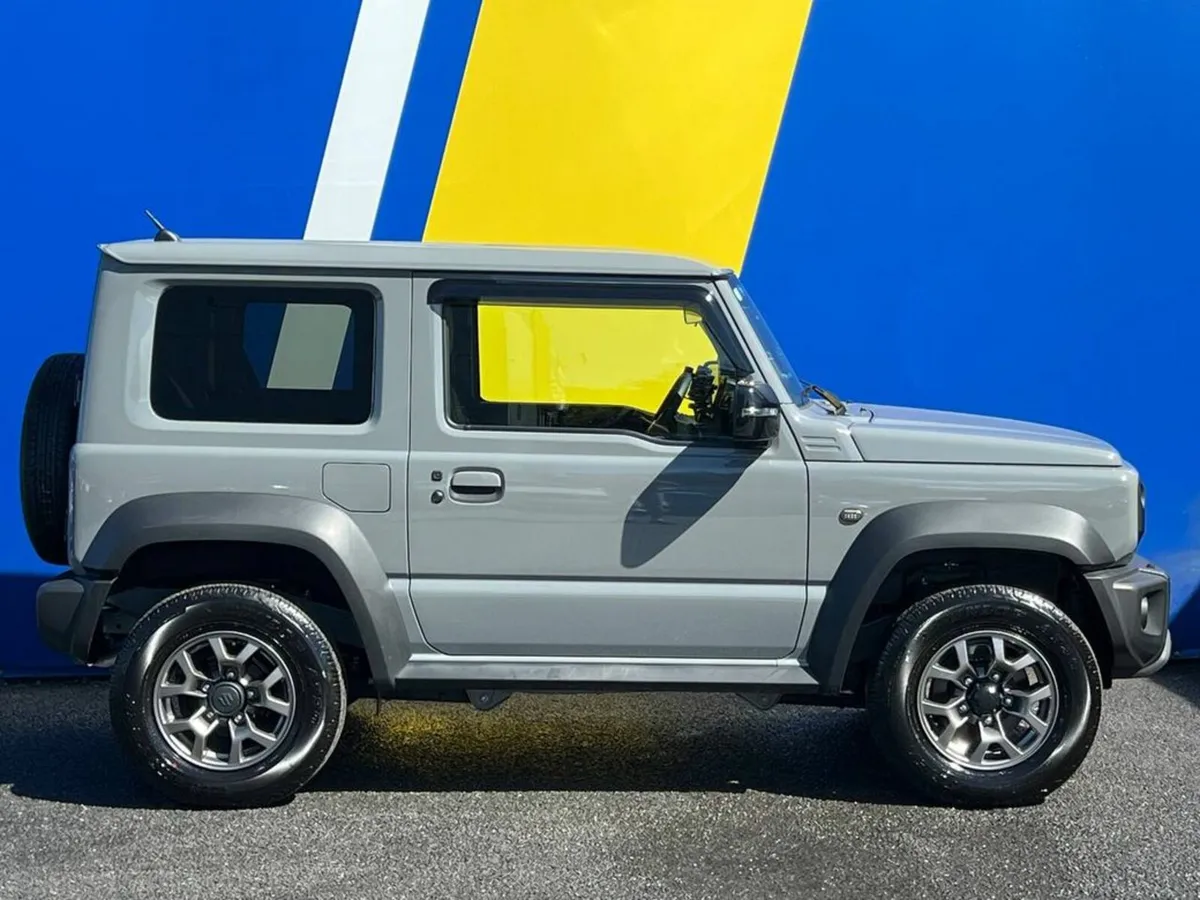 Suzuki Jimny 1.5 AWD // MANUAL MODEL // VERY LOW M - Image 2
