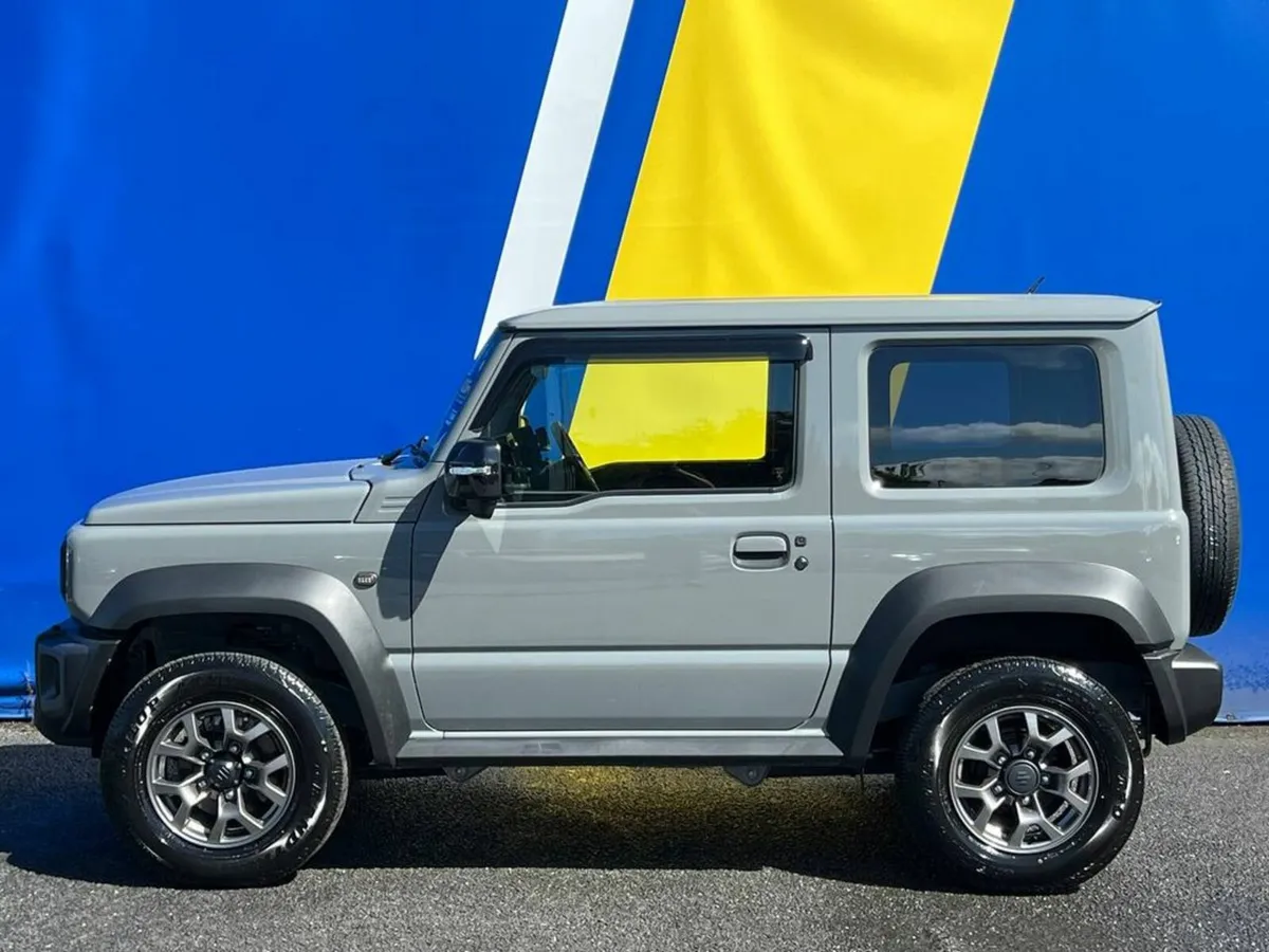 Suzuki Jimny 1.5 AWD // MANUAL MODEL // VERY LOW M - Image 3