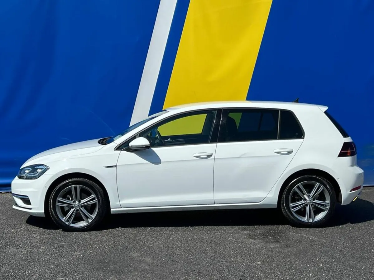 Volkswagen Golf HIGHLINE 2.0 TDI AUTO ** HIGH SPEC - Image 3