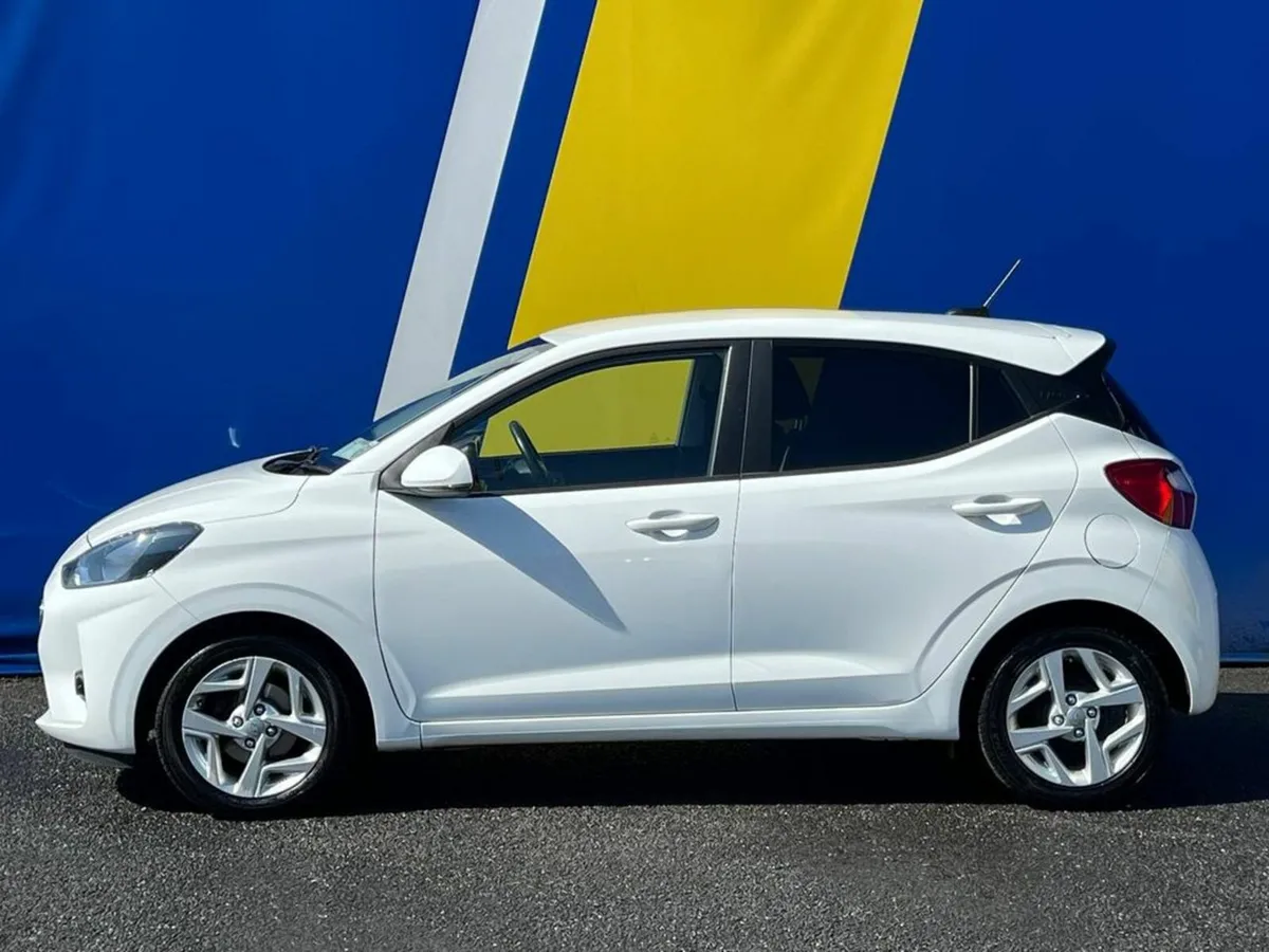 Hyundai i10 DELUXE PLUS 1.0 // AIR CONDITIONING // - Image 3