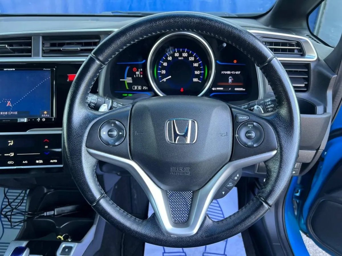 Honda Fit SPORT 1.5 HYBRID AUTO // NEW NCT // 16" - Image 4