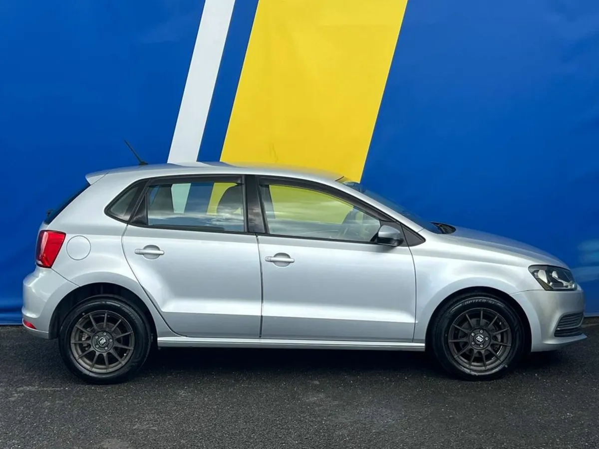 Volkswagen Polo COMFORTLINE 1.2 TSI AUTO // 15" MS - Image 2