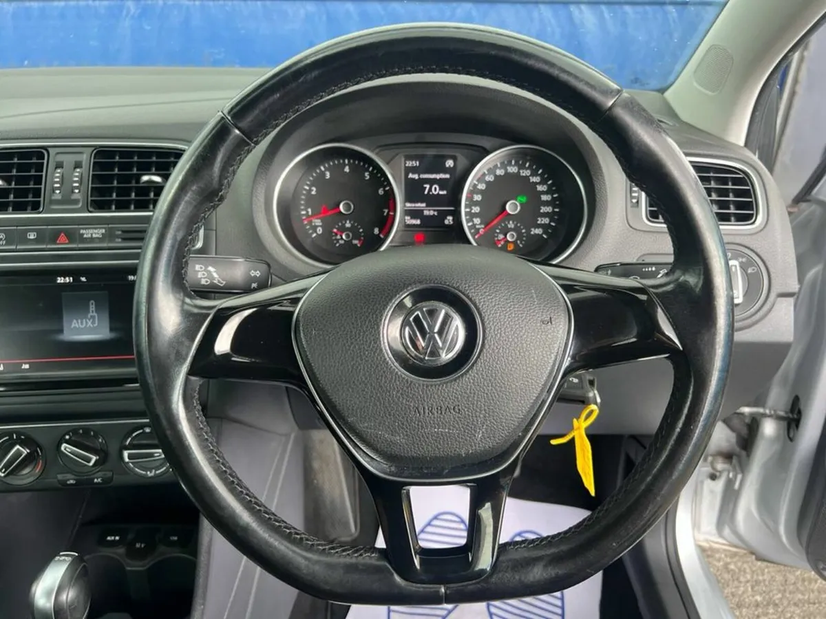 Volkswagen Polo COMFORTLINE 1.2 TSI AUTO // 15" MS - Image 4