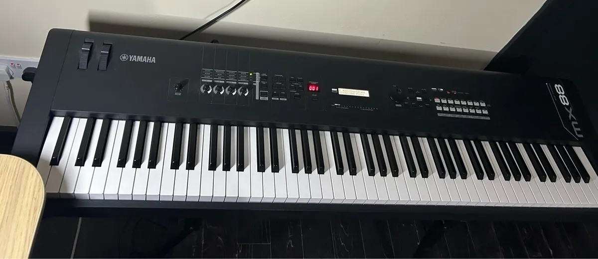 Yamaha MX88 - Image 2