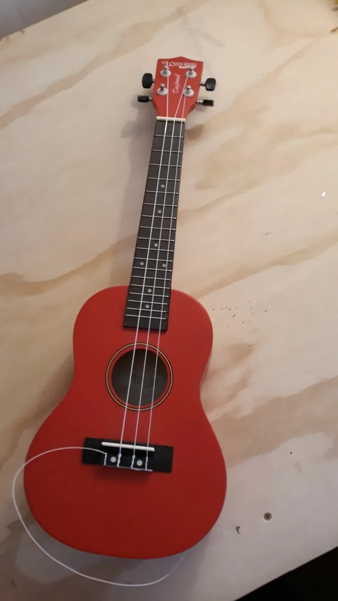ukulele - Image 1