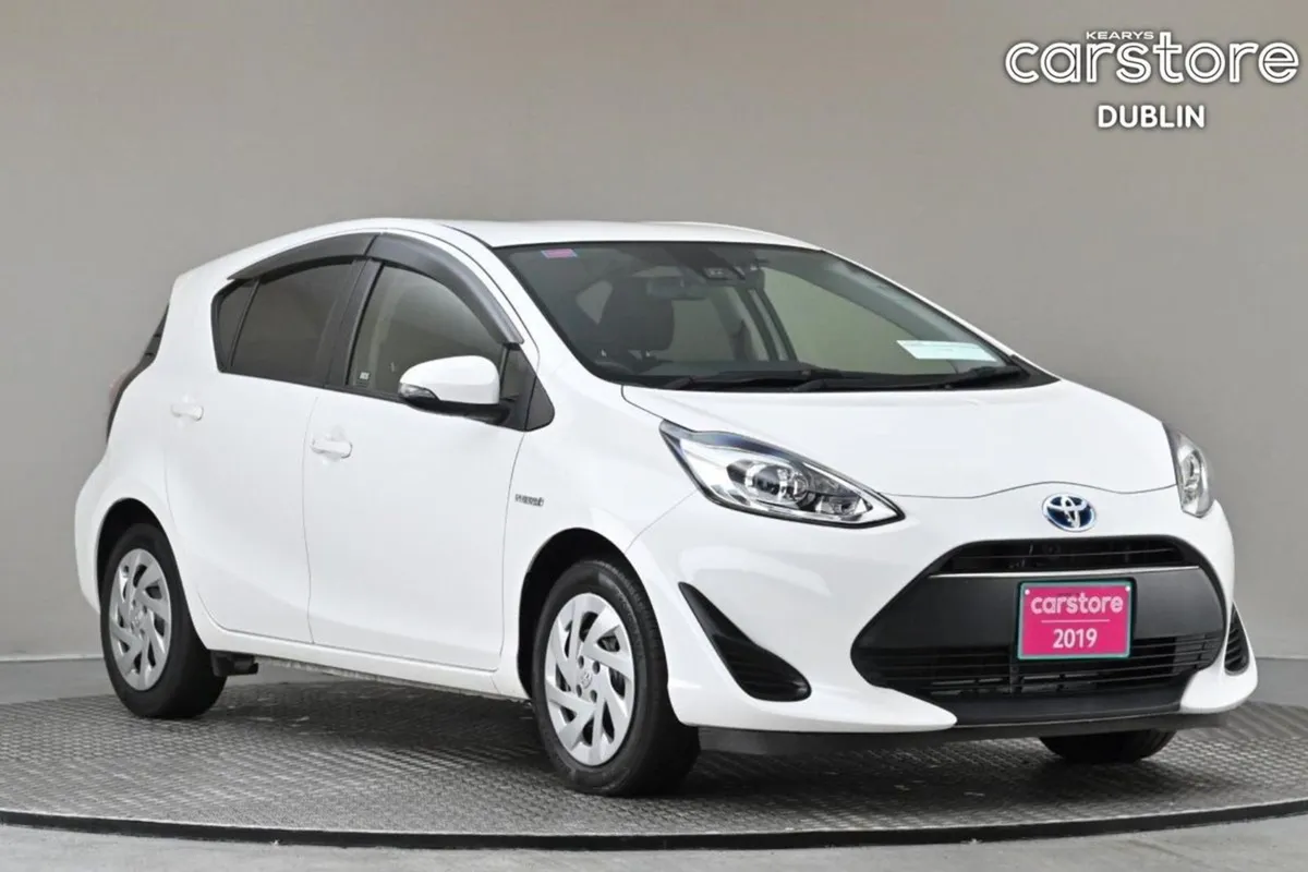 Toyota Aqua 1.5 Vvt-i Hybrid  android Car Player - Image 1