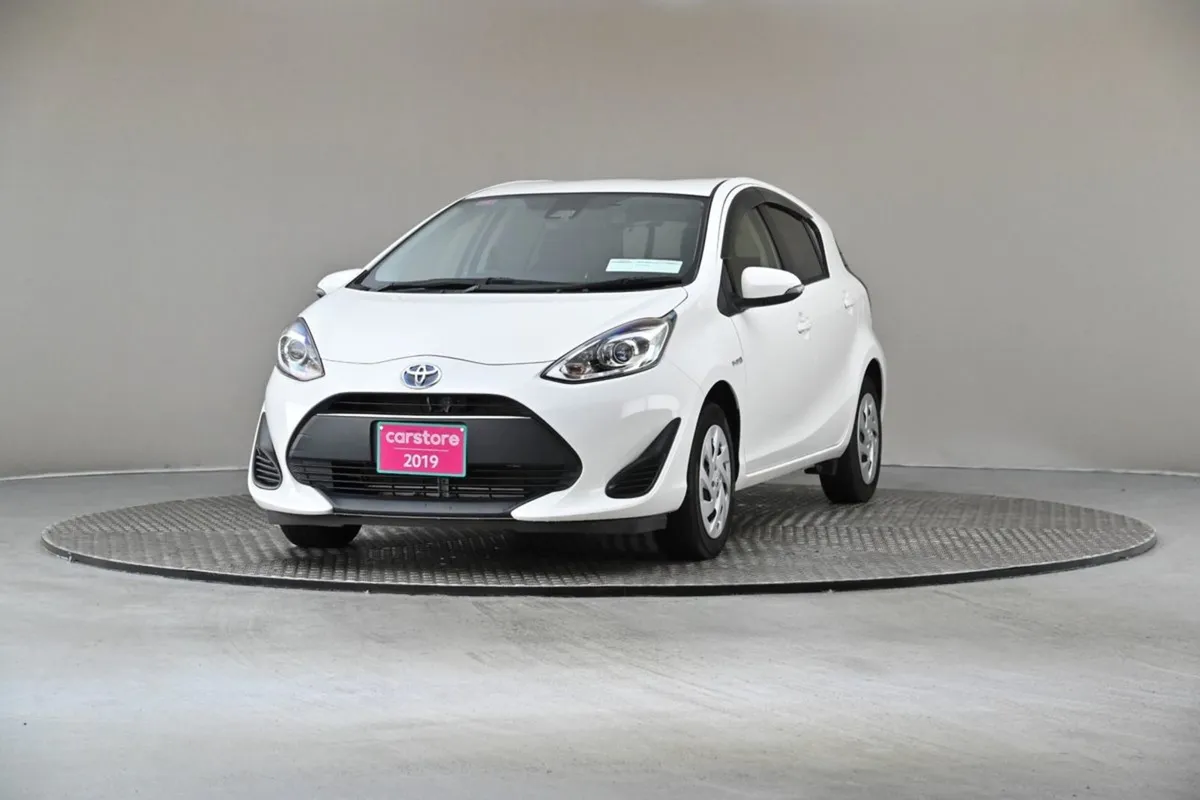 Toyota Aqua 1.5 Vvt-i Hybrid  android Car Player - Image 3