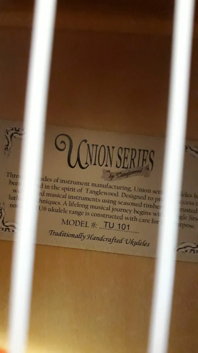 ukulele - Image 2