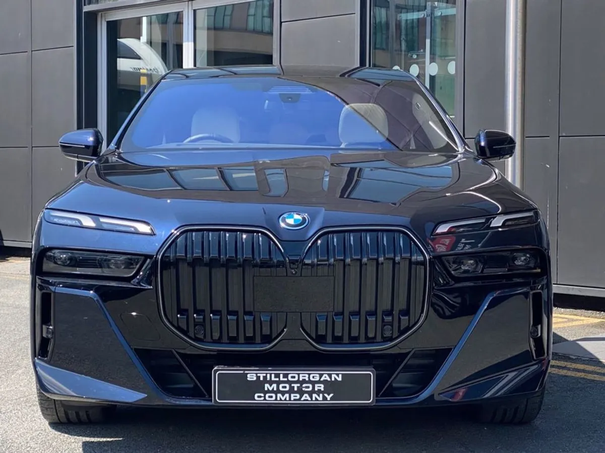 BMW 7 Series 750e M-sport Pro Xdrive Auto (phev) - Image 2
