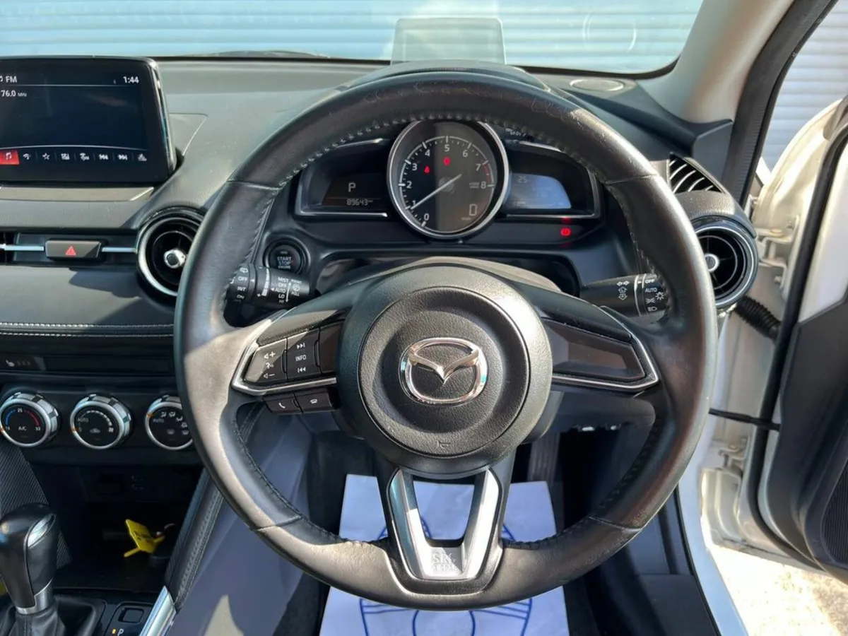 Mazda Demio SKYACTIV 1.3 AUTO // HEATED SEATS // A - Image 4