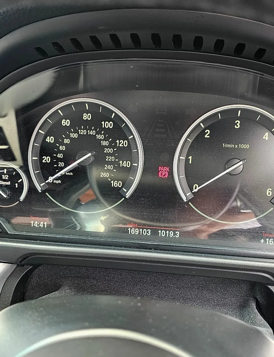 BMW 5-Series 2016 - Image 3