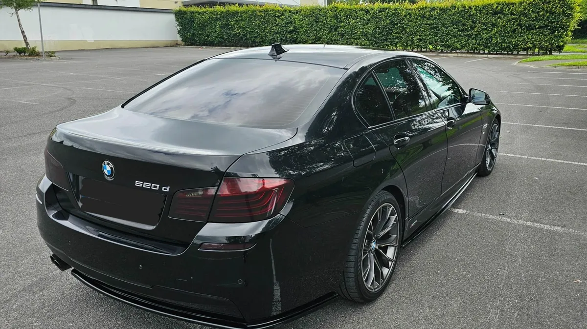 BMW 5-Series 2016 - Image 4