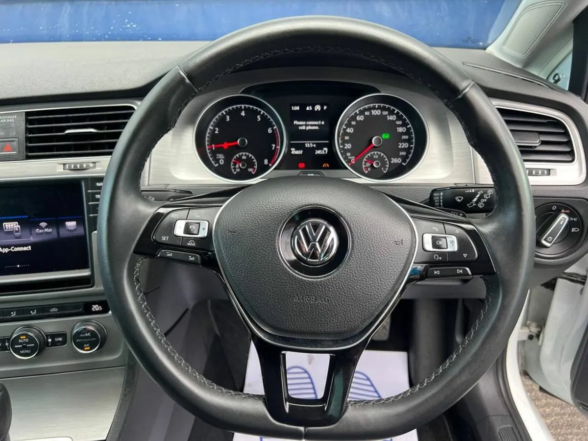 Volkswagen Golf COMFORTLINE 1.2 TSI AUTO // NEW 2 - Image 4