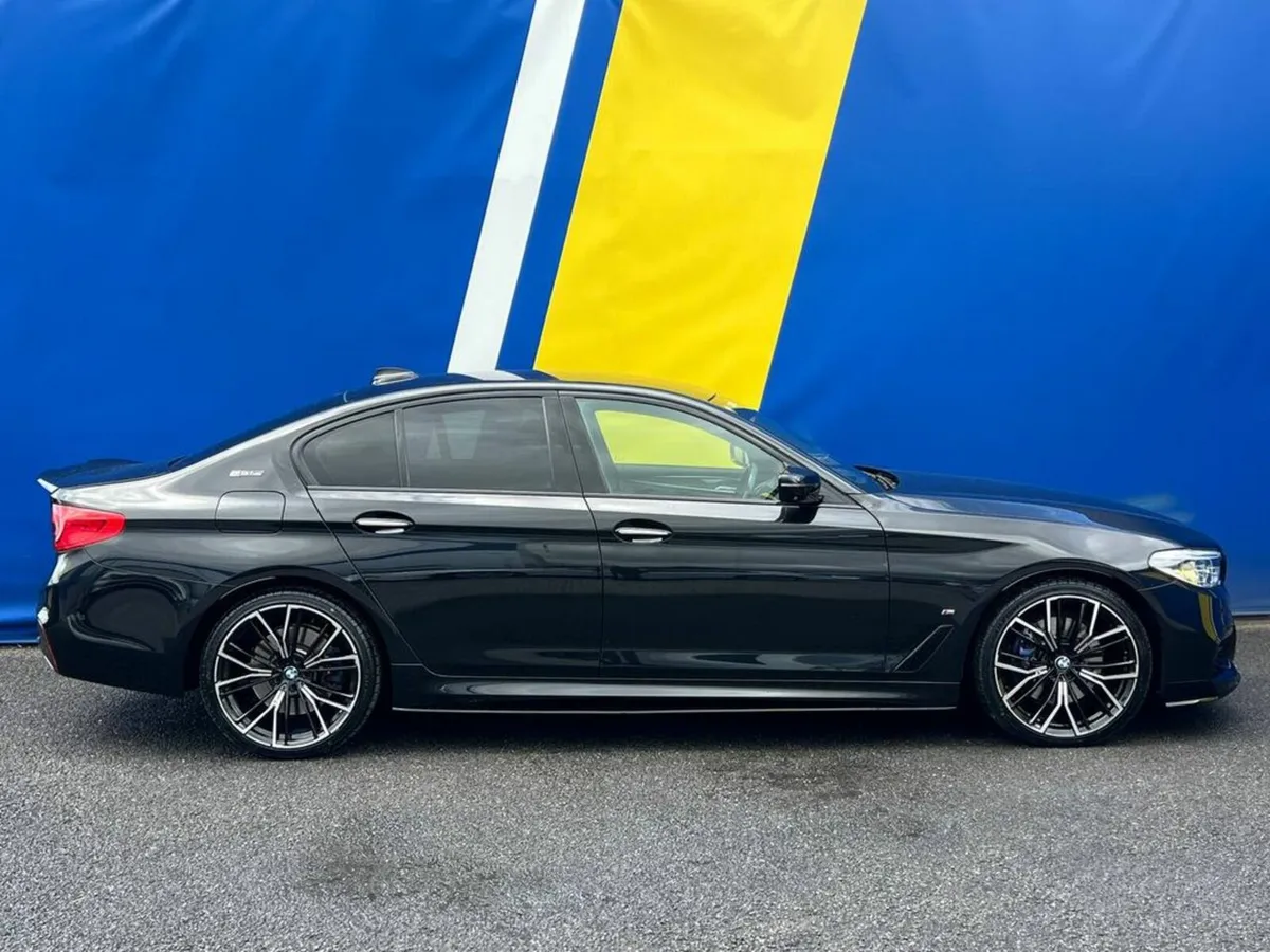 BMW 5-Series 530e M-SPORT COMPETITION 2.0 HYBRID / - Image 2