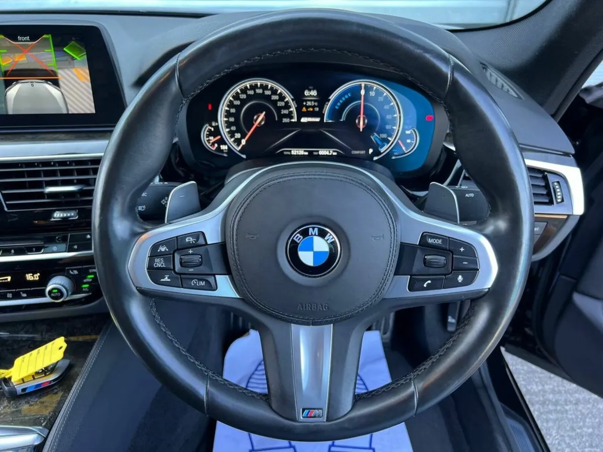 BMW 5-Series 530e M-SPORT COMPETITION 2.0 HYBRID / - Image 4