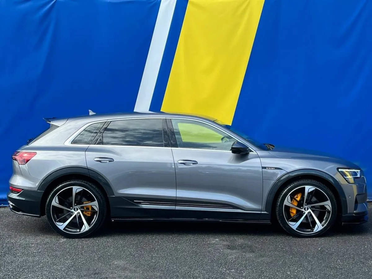 Audi e-tron 50 QUATTRO RS-PERFORMANCE // 22" RSQ8 - Image 2