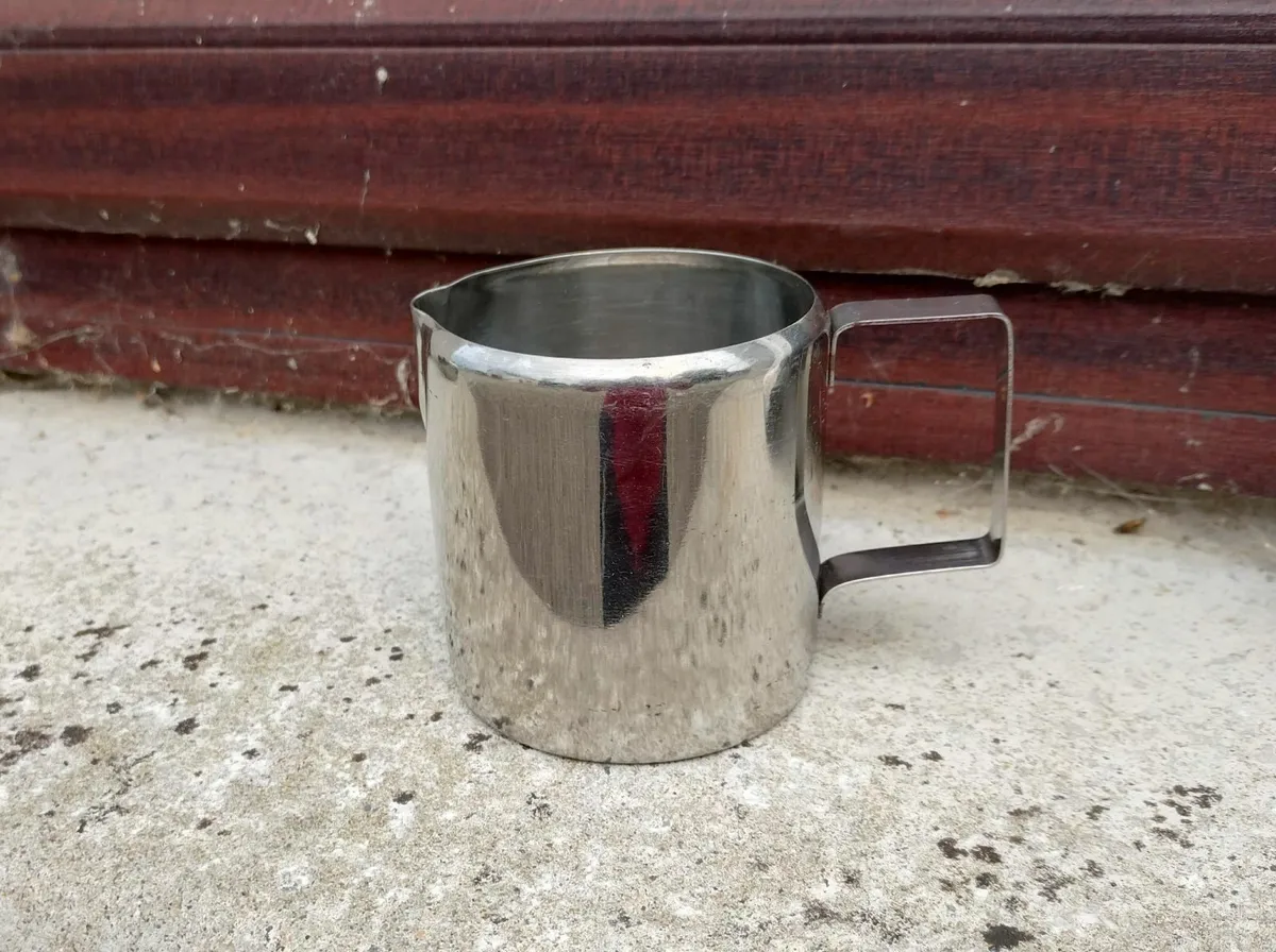 STAINLESS STEEL TRAY, SUGAR & MILK JUG (USED). - Image 4