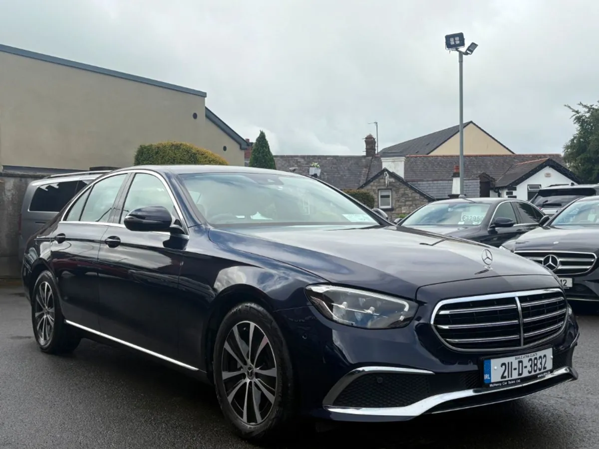 Mercedes-Benz E-Class E200 Auto Exclusive With Gr - Image 3