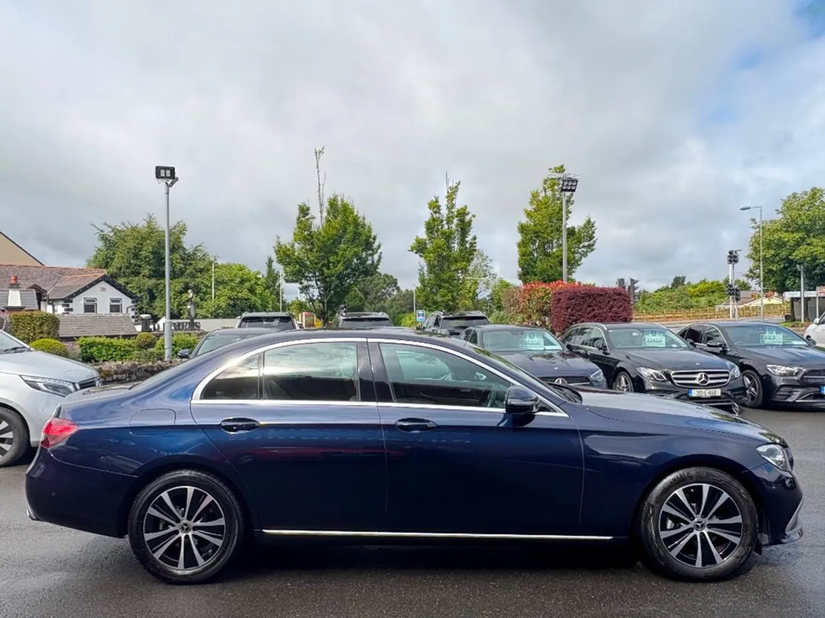 Mercedes-Benz E-Class E200 Auto Exclusive With Gr - Image 4