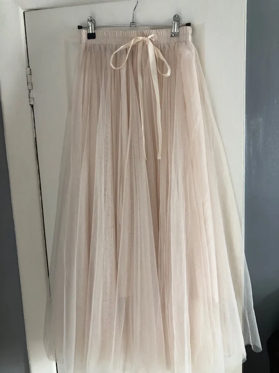 Ladies stunning designer skirt size S €30 - Image 2