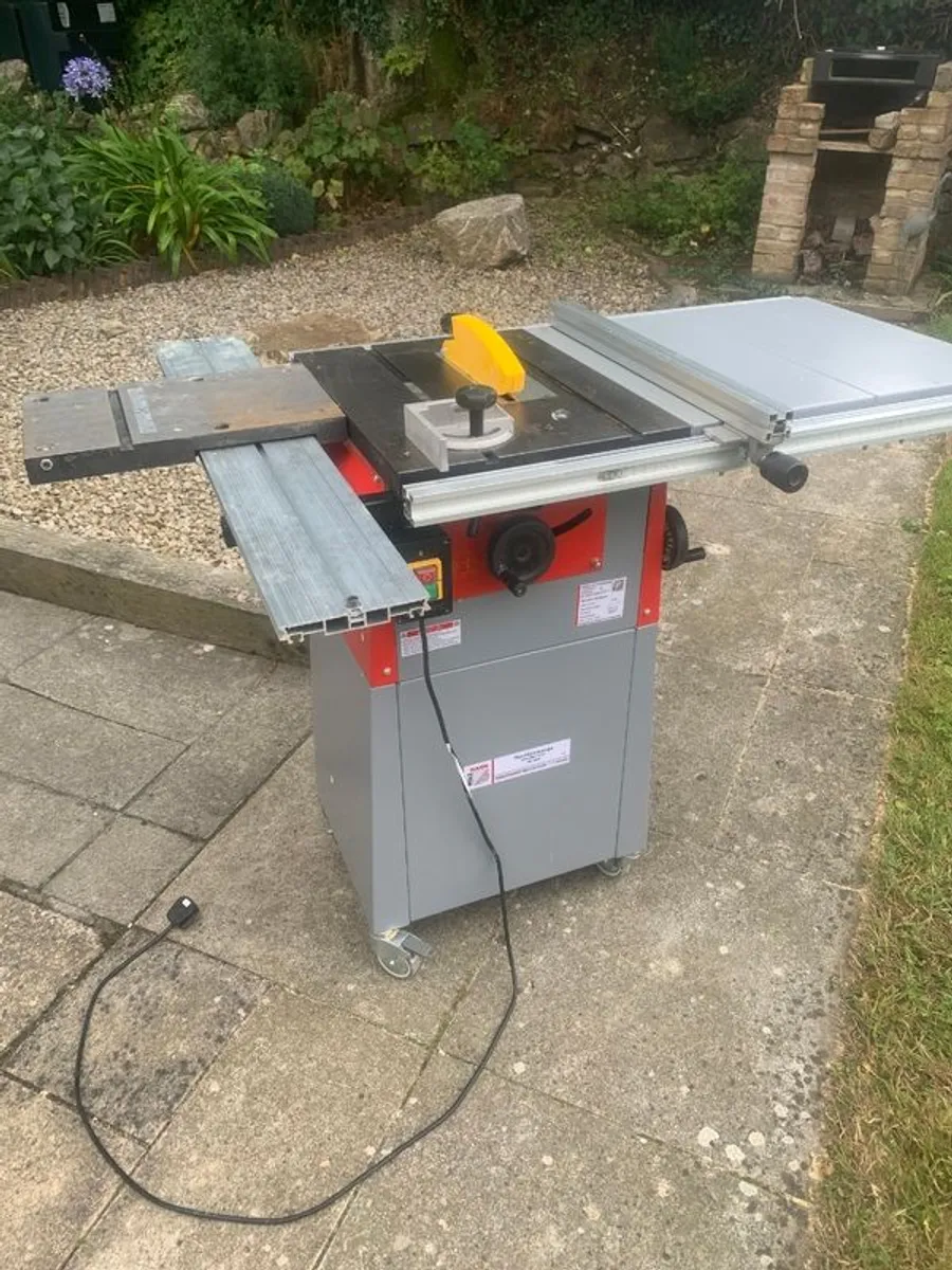 Table Saw - Image 1